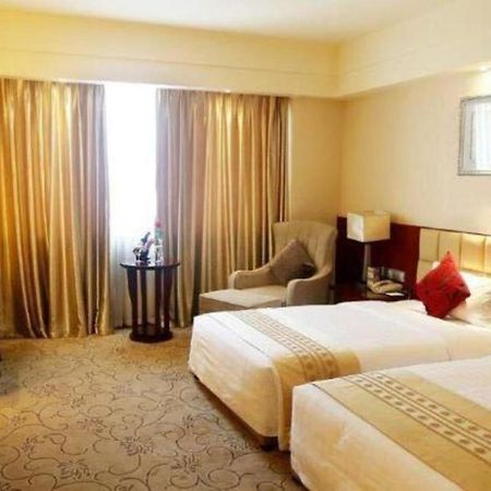 Chengdu Yinsheng International Hotel Supoqiao Esterno foto