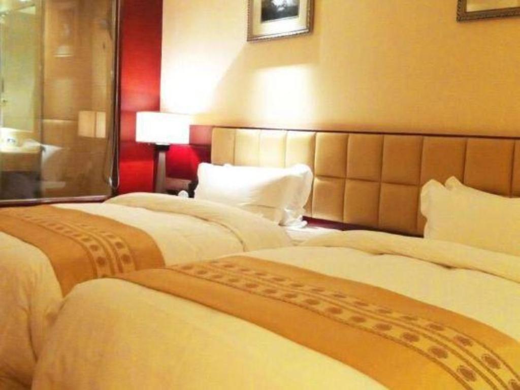 Chengdu Yinsheng International Hotel Supoqiao Esterno foto