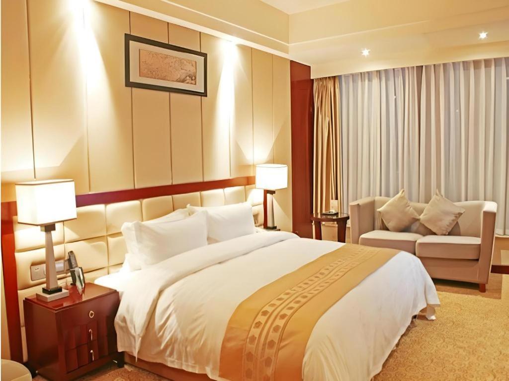 Chengdu Yinsheng International Hotel Supoqiao Esterno foto