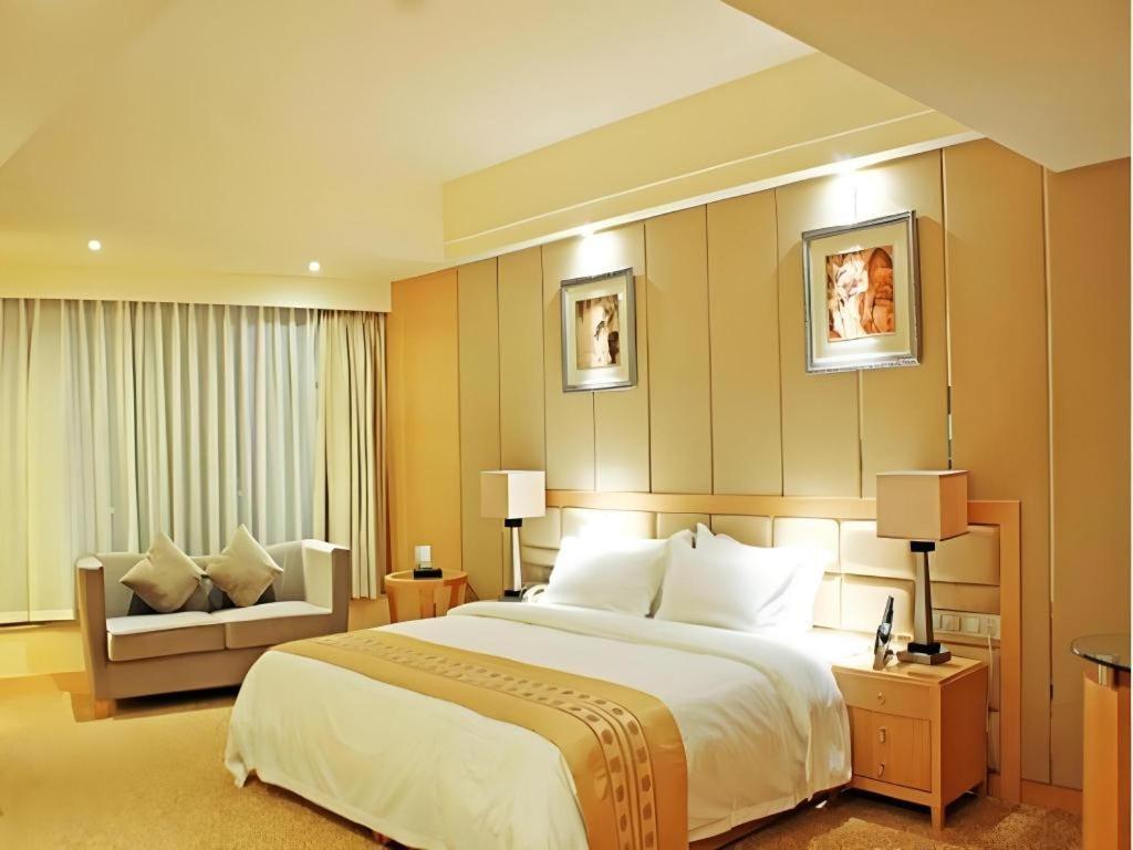Chengdu Yinsheng International Hotel Supoqiao Esterno foto