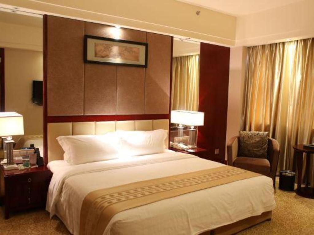 Chengdu Yinsheng International Hotel Supoqiao Esterno foto