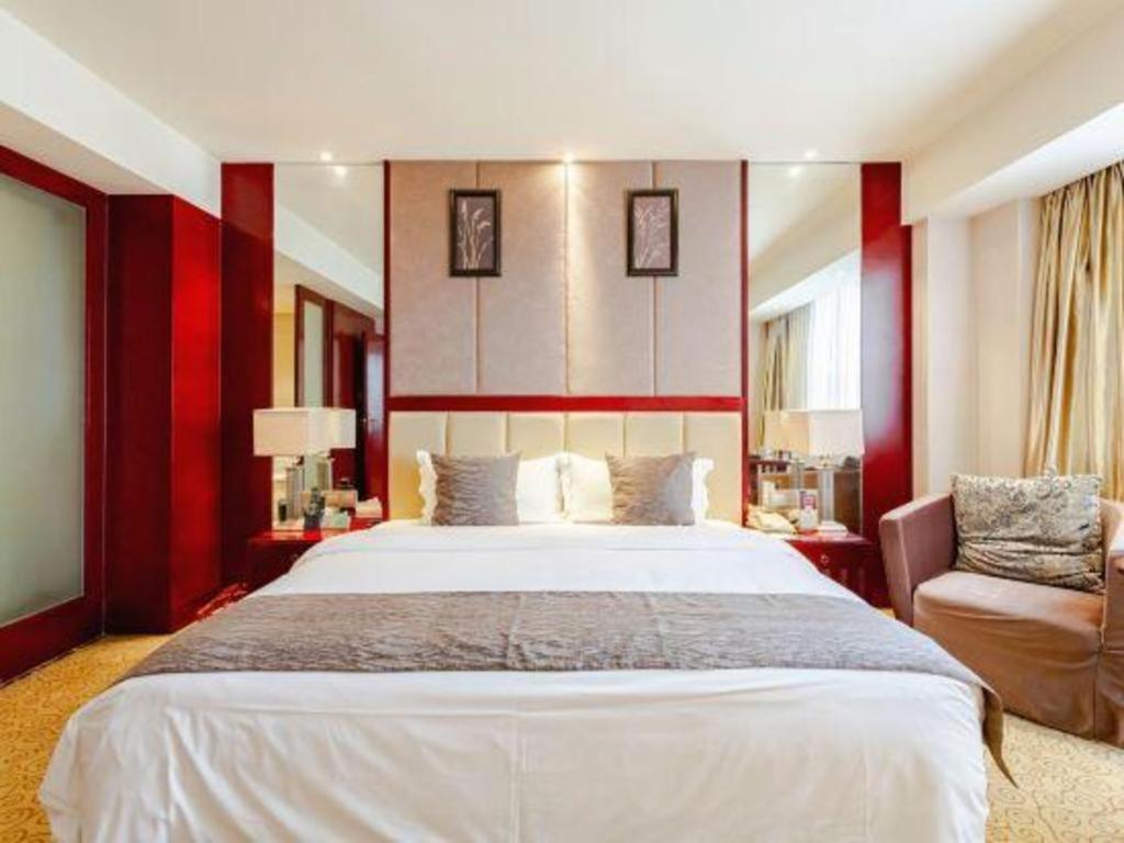 Chengdu Yinsheng International Hotel Supoqiao Esterno foto