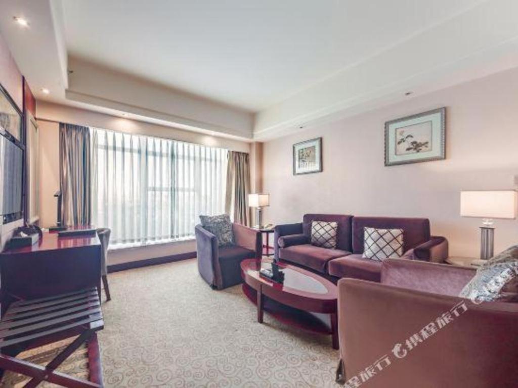 Chengdu Yinsheng International Hotel Supoqiao Esterno foto