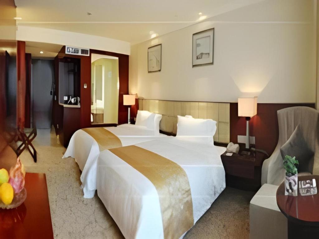 Chengdu Yinsheng International Hotel Supoqiao Esterno foto
