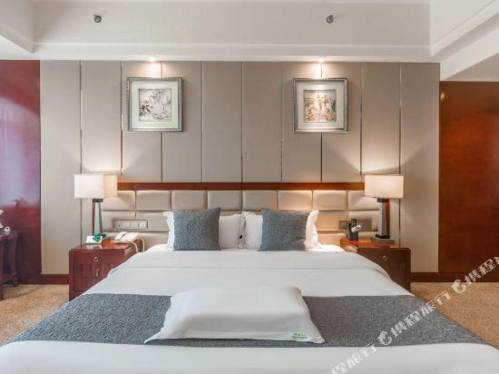 Chengdu Yinsheng International Hotel Supoqiao Esterno foto