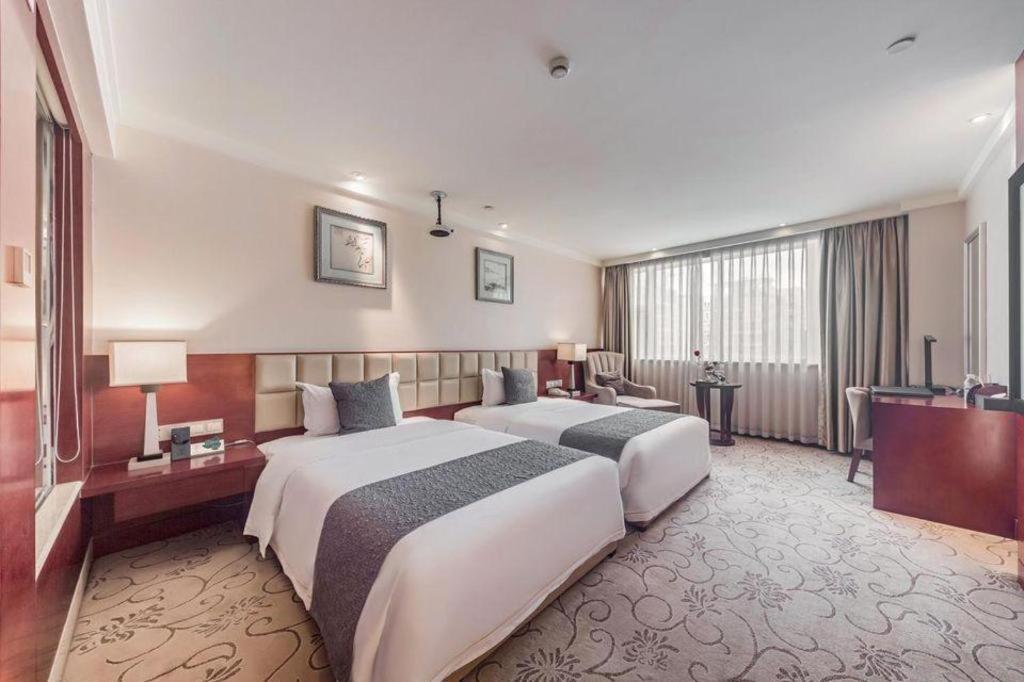Chengdu Yinsheng International Hotel Supoqiao Esterno foto