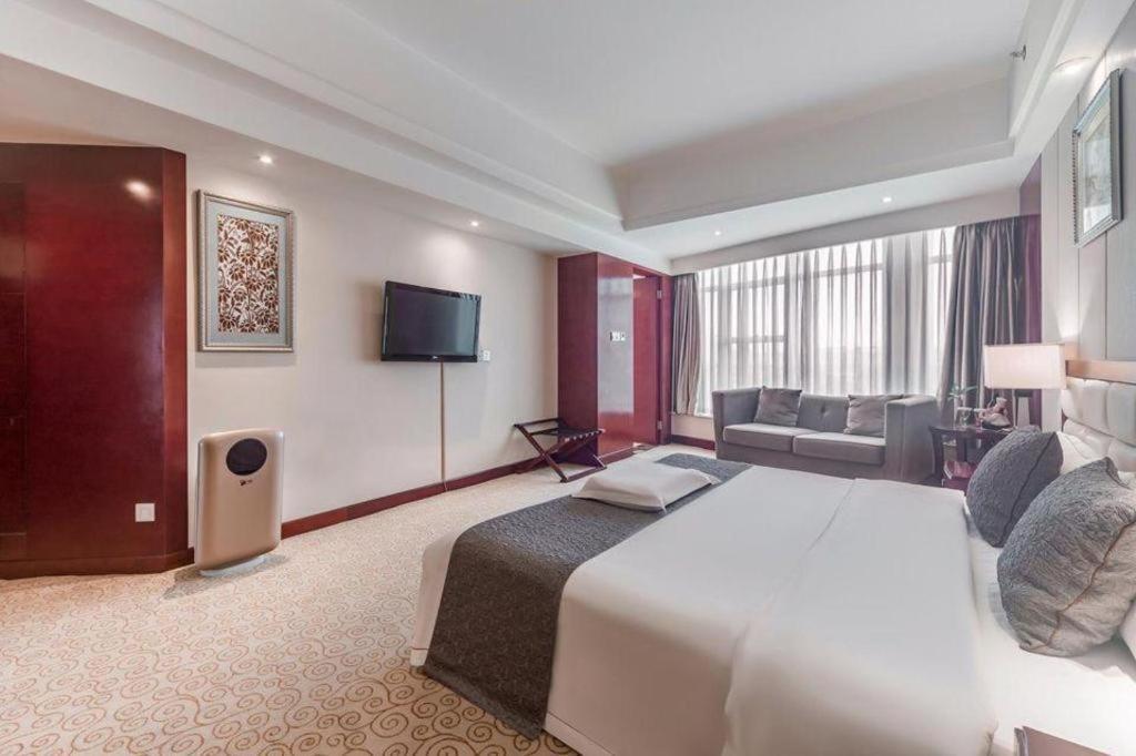 Chengdu Yinsheng International Hotel Supoqiao Esterno foto