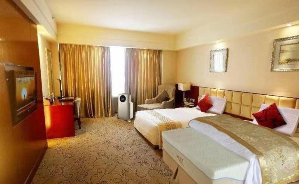 Chengdu Yinsheng International Hotel Supoqiao Esterno foto