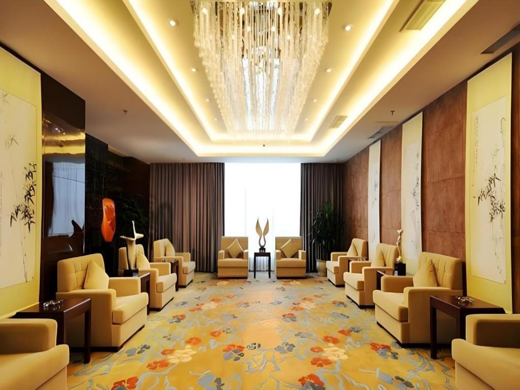 Chengdu Yinsheng International Hotel Supoqiao Esterno foto